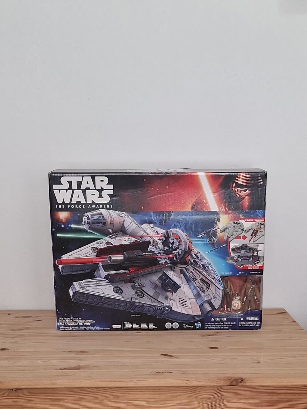 Star Wars The Force Awakens - Millennium Falcon Battle Action Set